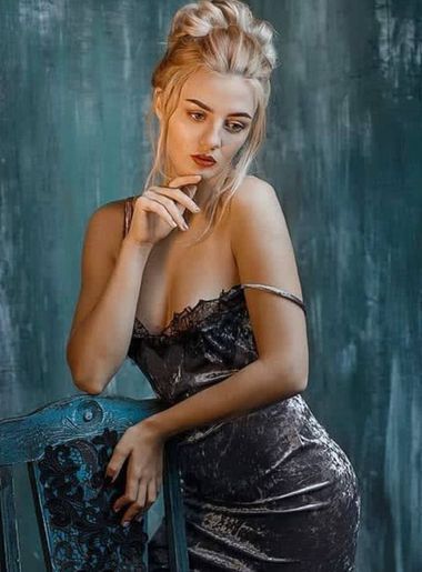 сексуальная невеста Kasandra