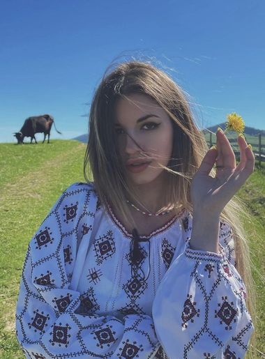 одинокая красотка Thumbelina