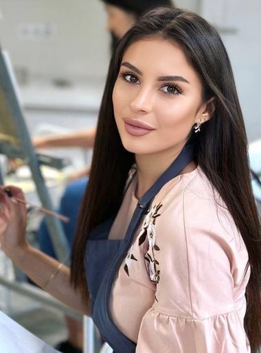 милая девушка Leila