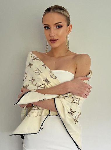 сексуальная невеста Ariana