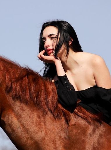 одинокая красотка Katerina