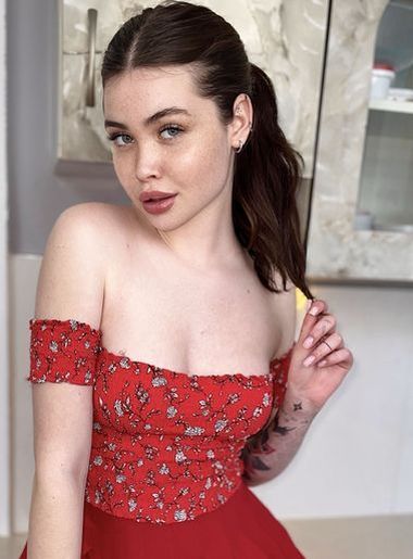 одинокая красотка Sofia