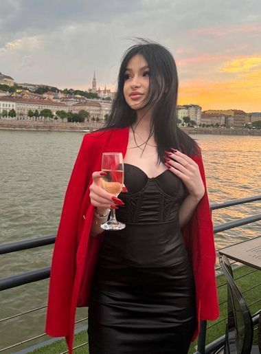 милая девушка Vlada