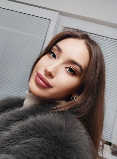 HelpMeGrow, Košice, Словакия, сексуальная невеста