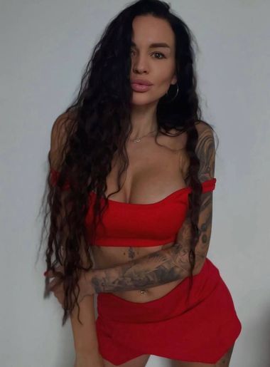 одинокая красотка Yana