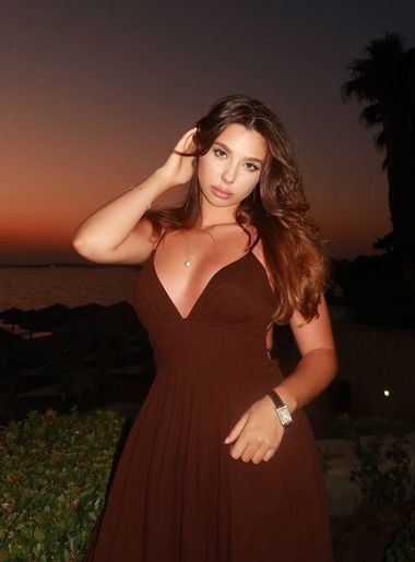 милая девушка Daniela