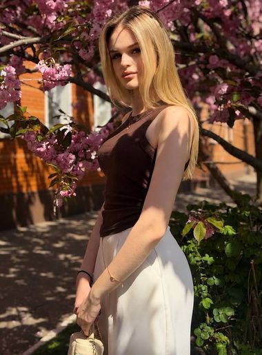 сексуальная невеста Lesya