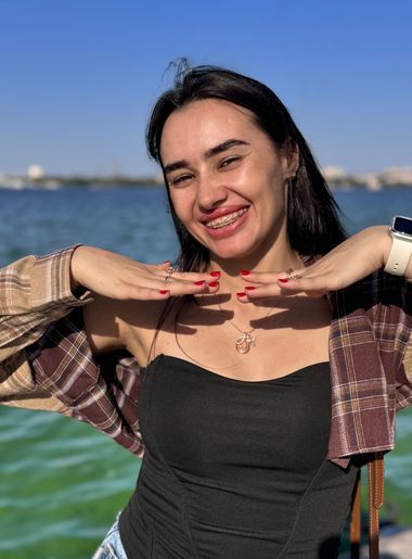 одинокая красотка Ilona