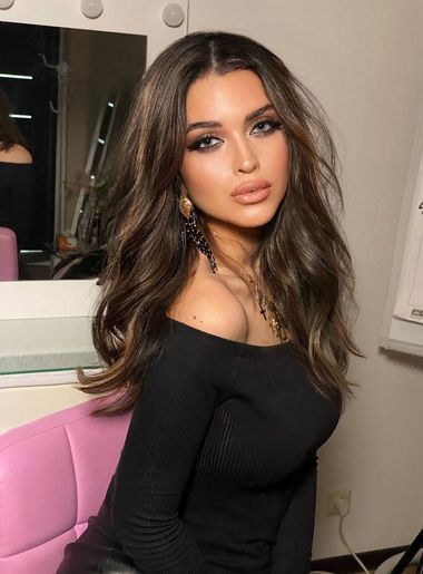 милая девушка Viktoria