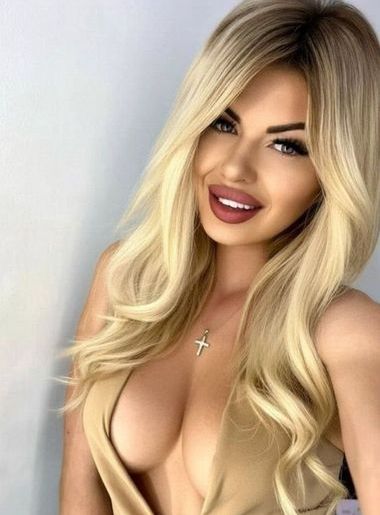 Tatty, Коломыя, Украина, одинокая красотка