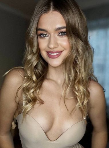 одинокая красотка Maria