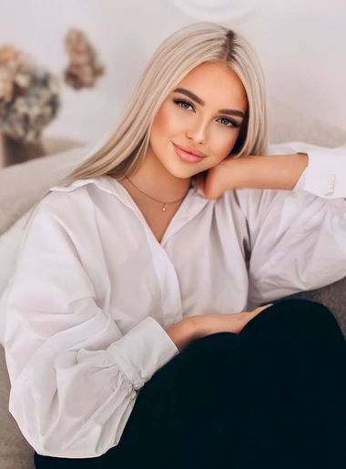 одинокая красотка Sonka