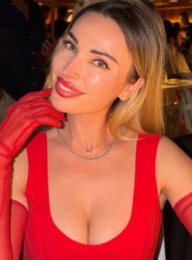 одинокая красотка Natalia