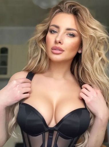 милая девушка Yana