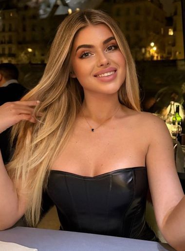 милая девушка Alina