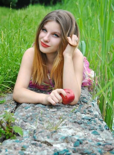 милая девушка Little_Bunny