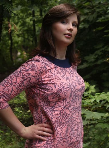 одинокая красотка Lesly