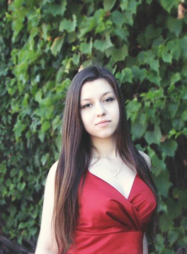 одинокая красотка Elena