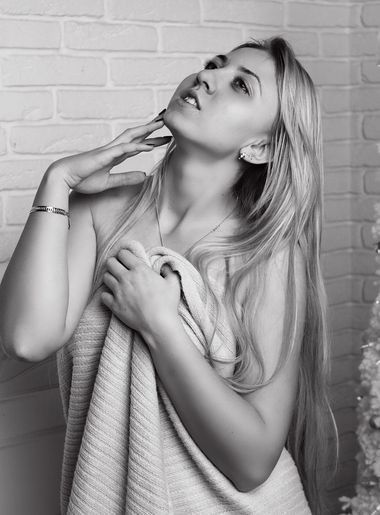 одинокая красотка Mary