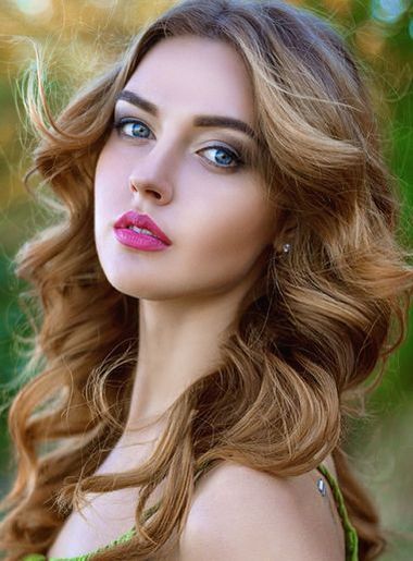 одинокая красотка Valeria