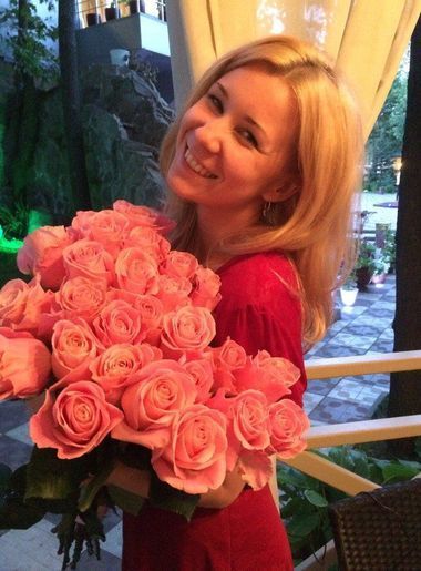 одинокая красотка Elena