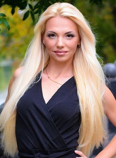 милая девушка Elvira