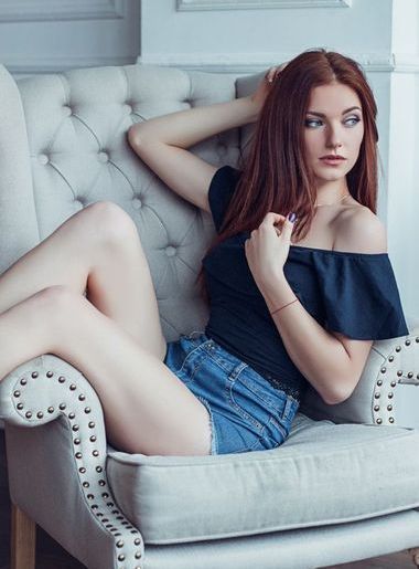 одинокая красотка Vika