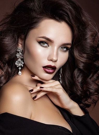 одинокая красотка Anastasia