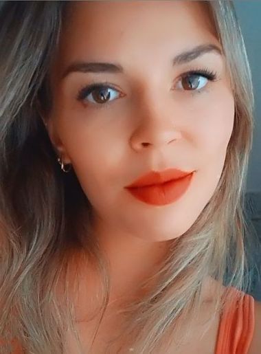 одинокая красотка Anna