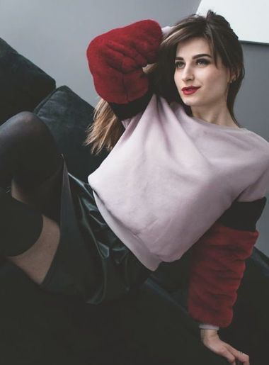одинокая красотка Anna