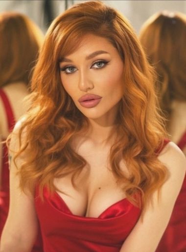 милая девушка Jesi