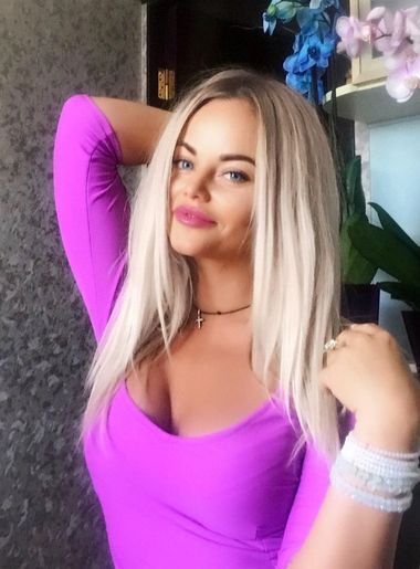 одинокая красотка Svetlana