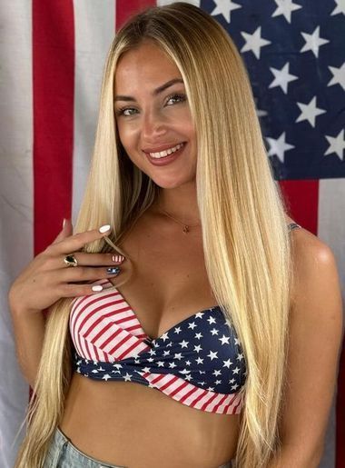 милая девушка Khristina