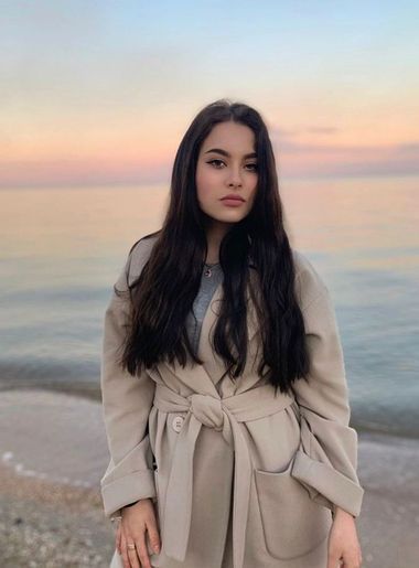 милая девушка Aleksandra