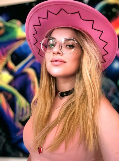 сексуальная невеста Sweet Karinka