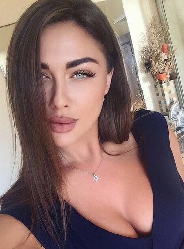 одинокая красотка Eugeniya