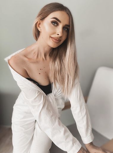 милая девушка Irina