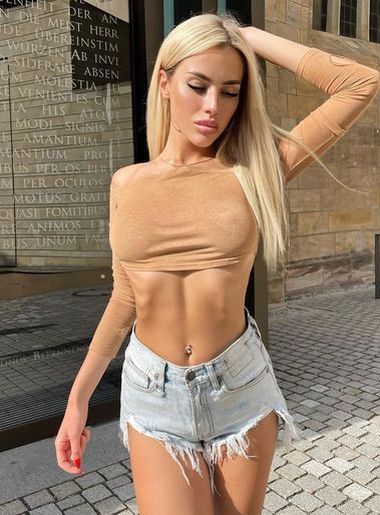 сексуальная невеста Violetta